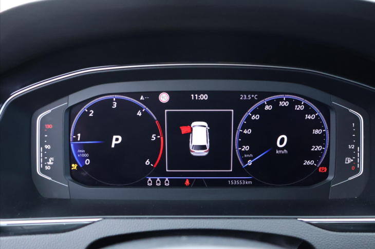 Volkswagen Passat 2,0 TDI DSG R-LINE Matrix