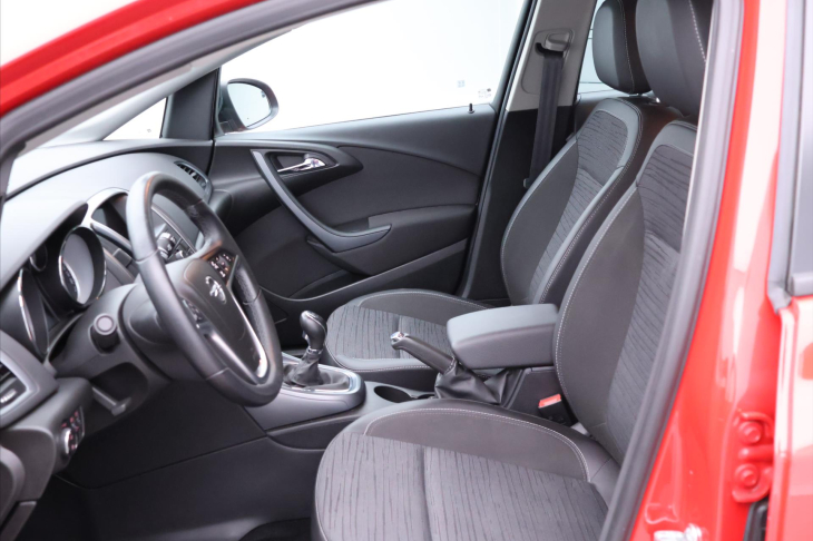 Opel Astra 1,4 T 88kW CZ Drive Serv.Kniha