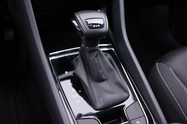 Škoda Karoq 2,0 TDI DSG 4x4 Tour Virtual