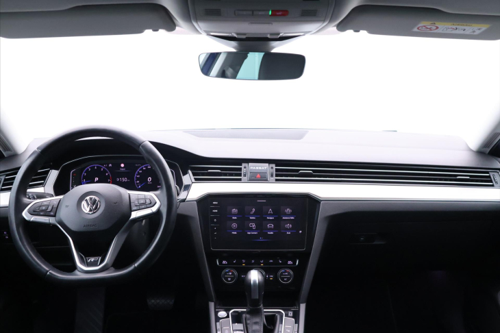 Volkswagen Passat 2.0 TSI 140kW R-Line CZ LED