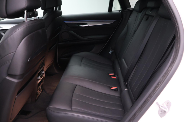 BMW X6 3,0 M50da 260kW Xdrive CZ LED