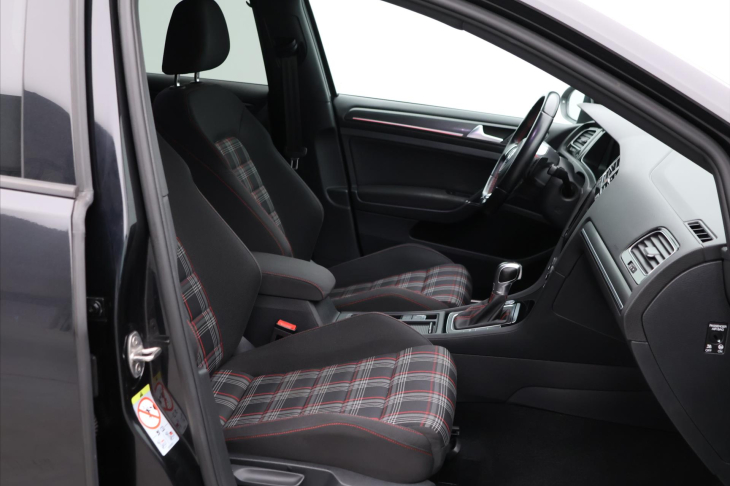 Volkswagen Golf 2,0 TSI GTI 180kW Performance