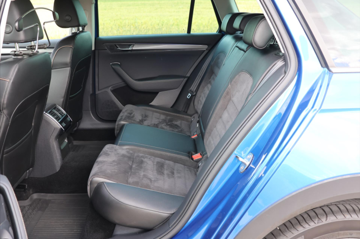 Škoda Superb 2,0 TDI DSG 4x4 CZ Scout DPH
