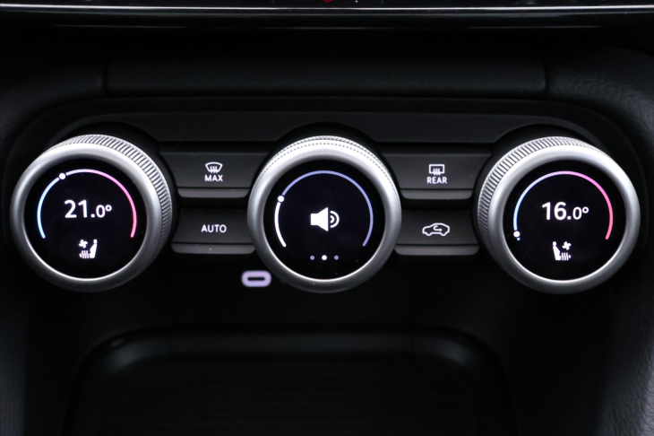 Škoda Kodiaq 2,0 TDI 142 kW Excl. Selection 4x4 DSG CZ DPH