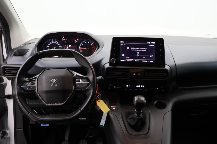 Peugeot Rifter 1,5 HDi 130k Allure tažné DPH