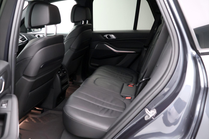 BMW X5 3,0 30d 195kW M-sport CZ DPH
