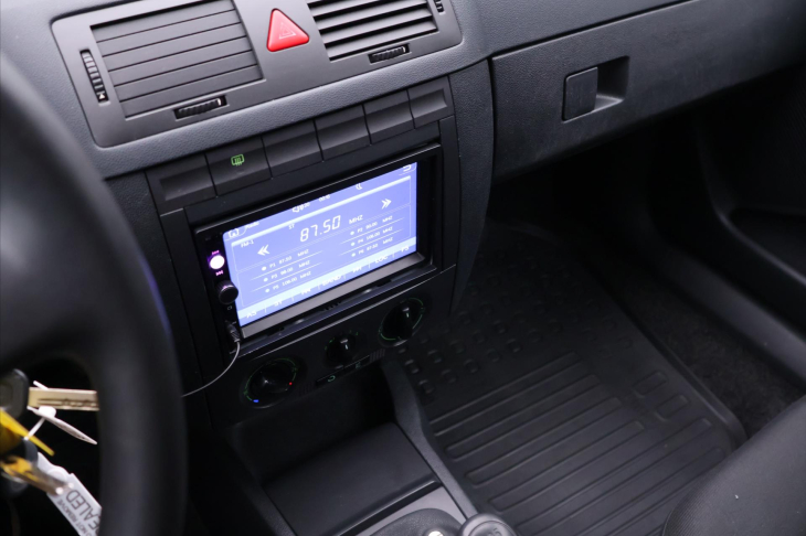 Škoda Fabia 1,2 12V 47kW Klimatizace CZ