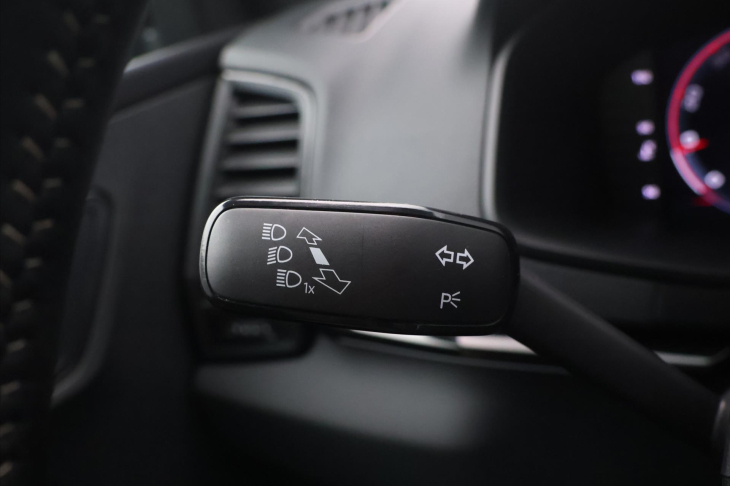 Škoda Karoq 2,0 TDI 110kW DSG Sportline DPH