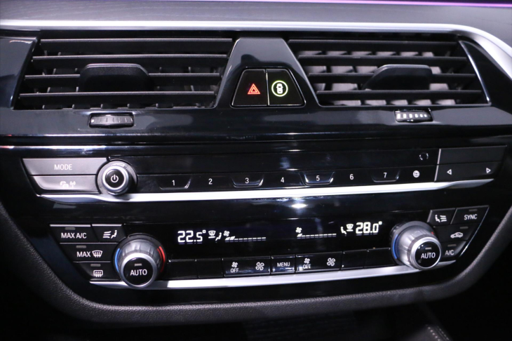 BMW Řada 5 2,0 530e 215kW Aut. CZ LED DPH