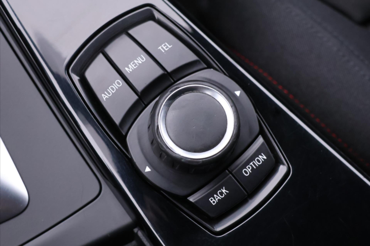 BMW Řada 3 3,0 335dA xDrive Sport CZ DPH