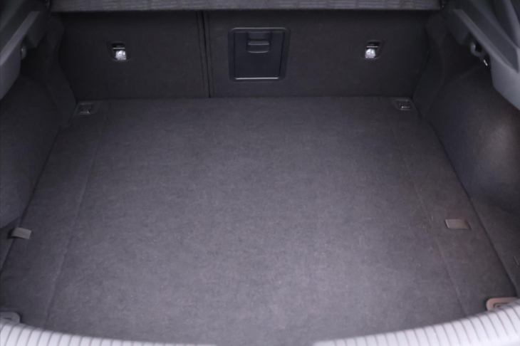 Hyundai i30 1,0 T-GDI Aut. Smart CZ 1.Maj.