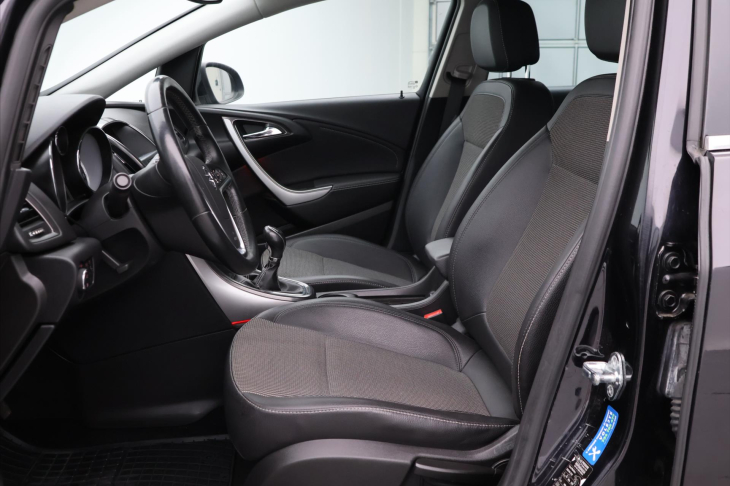 Opel Astra 1.7 CDTi 81kW Cosmo tažné
