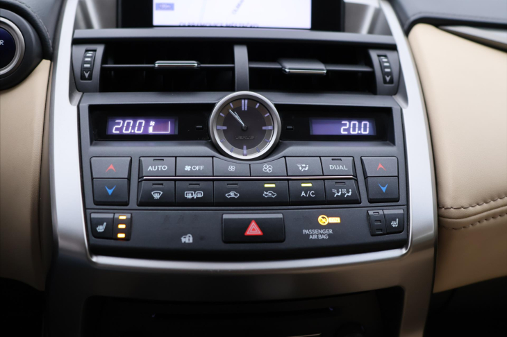 Lexus NX 300h 2,5 145kW 4WD Premium AUT
