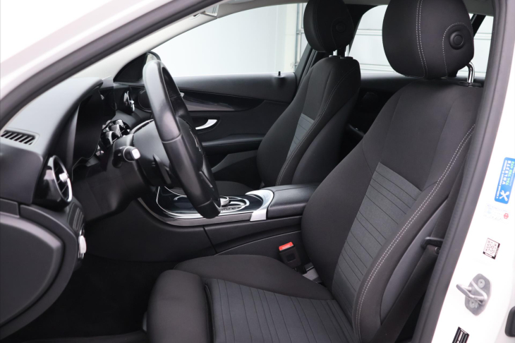 Mercedes-Benz Třídy C 2.0 220d 143kW 4MATIC Tažné