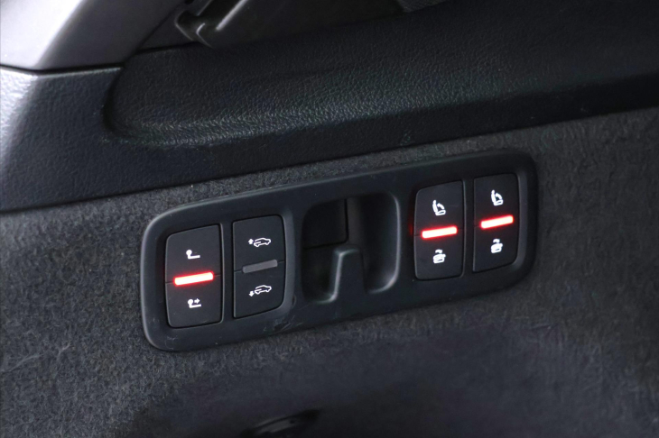 Audi Q7 3,0 TDI 200kw S-LINE DPH BOSE