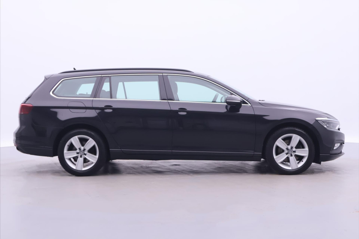 Volkswagen Passat 2,0 TDI 140KW DSG Bussiness