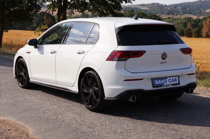 Volkswagen Golf 2,0 TSI GTI 180kW Virtual DPH
