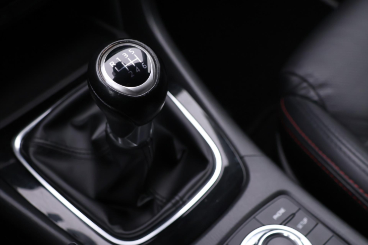 Mazda 6 2,0 i121kW Revolution Skyactive