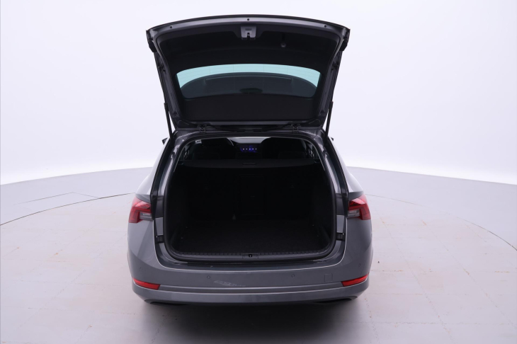 Škoda Octavia 2,0 TDI 110kW DSG Matrix DPH