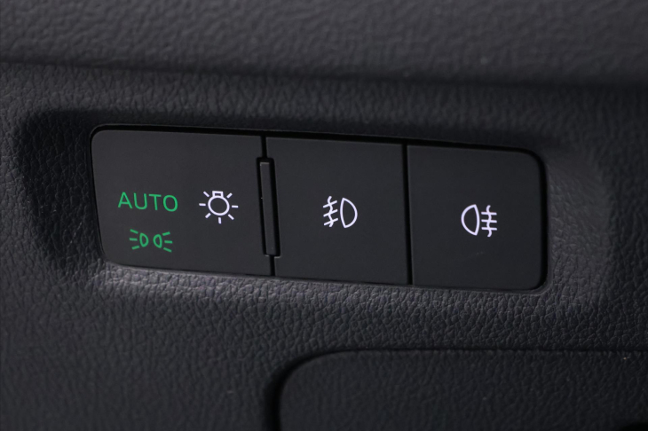 Škoda Octavia 1.0 TSI Business 1.Maj DPH