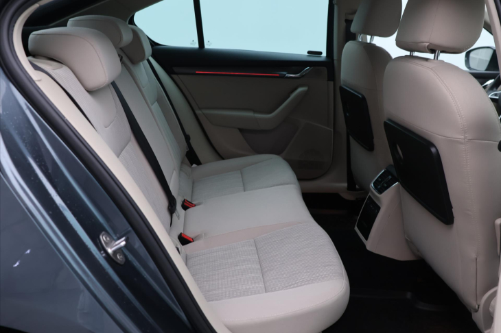 Škoda Octavia 2,0 TDi 110kW Style LED CZ