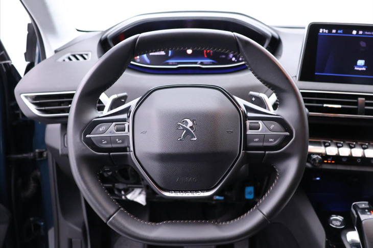 Peugeot 3008 1,2 PT 96kW Aut. CZ DPH 1.Maj.