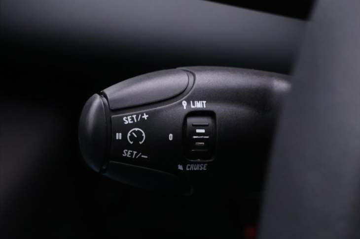 Peugeot 5008 1,6 i 88kW Panorama Aut.klima