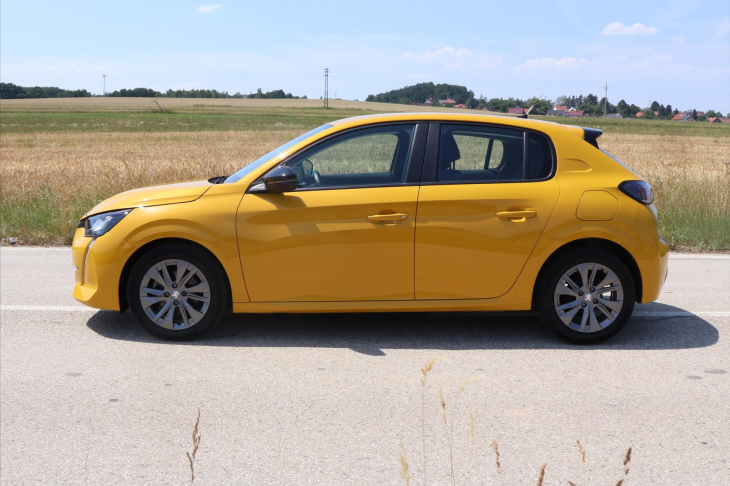 Peugeot 208 1,2 101k Allure CZ 1.Maj DPH