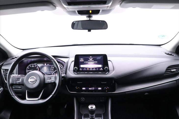 Nissan Qashqai 1,3 DIG-T MHEV Business Tažné