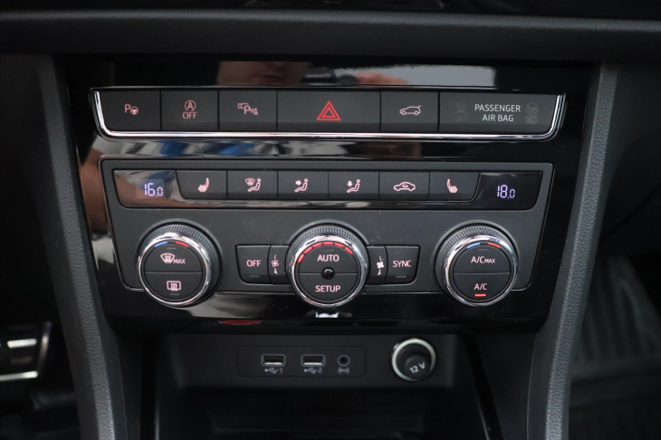 Cupra Ateca 2,0 TSI 221kW 4x4 DSG Panorama