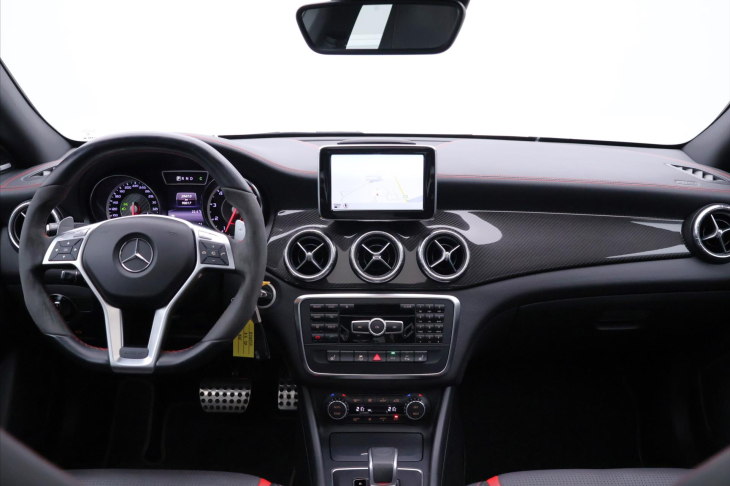 Mercedes-Benz CLA 2,0 45AMG 4-MATIC DPH CZ