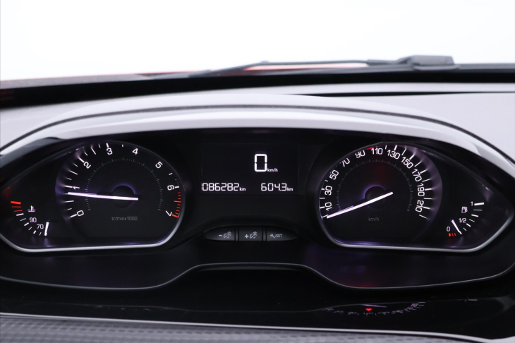 Peugeot 2008 1,2 PureTech 60kW CZ Tempo