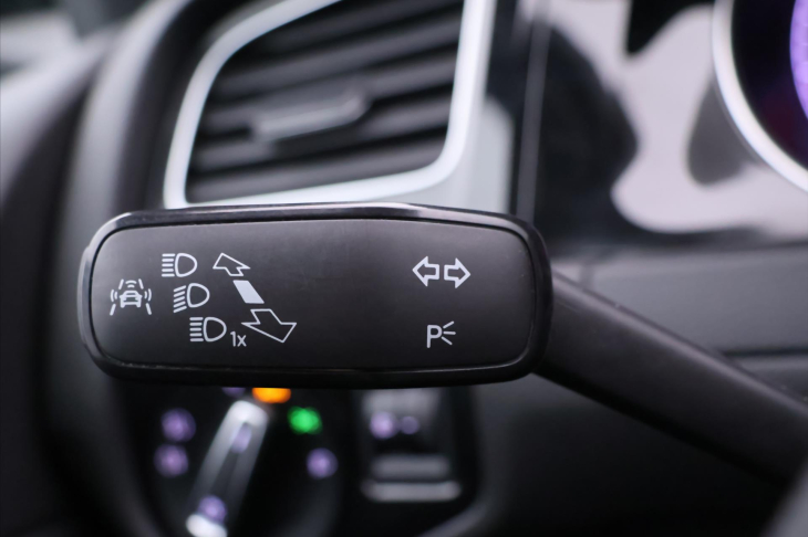 Volkswagen Golf 1,4 TSI 92kW Highline 1.Majitel