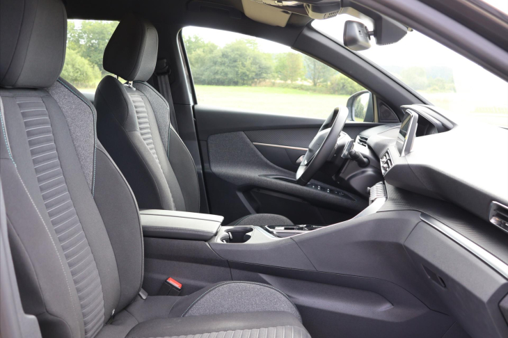 Peugeot 3008 1,2 96kW Active Pack DPH CZ