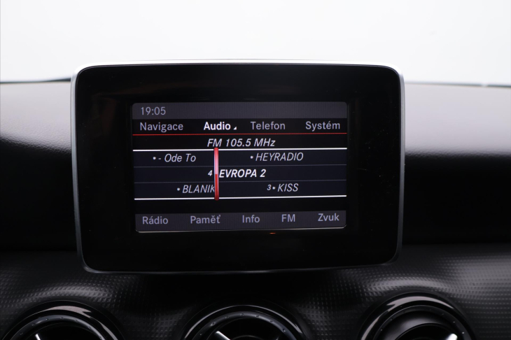Mercedes-Benz Třídy A 1,6 200i 115kW Klima Kůže