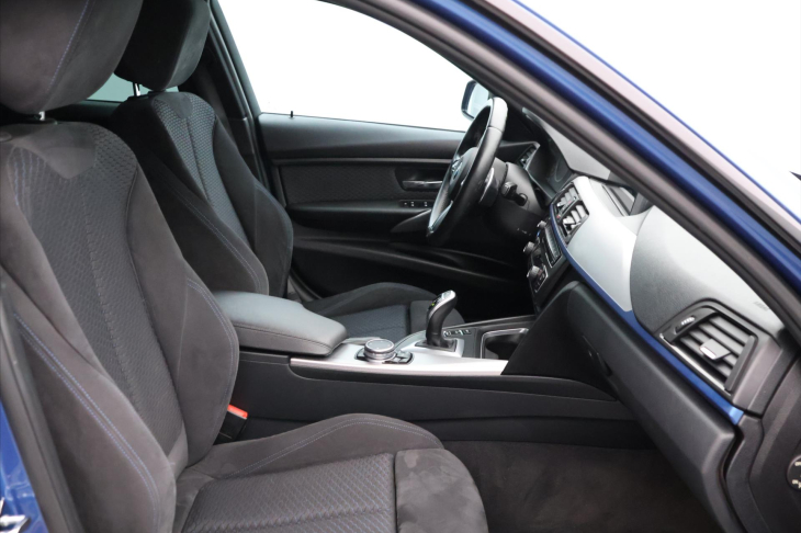 BMW Řada 3 2,0 320d 135 kW CZ M Paket