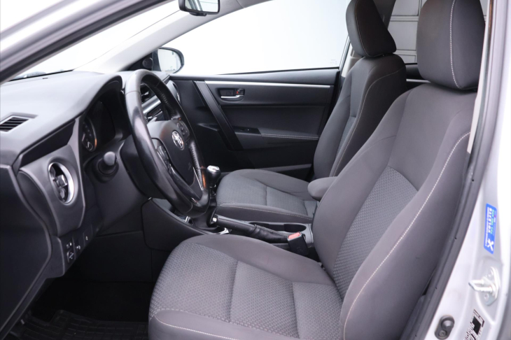 Toyota Corolla 1,6 VVT-i 97kW 1.Maj CZ Serv.k.