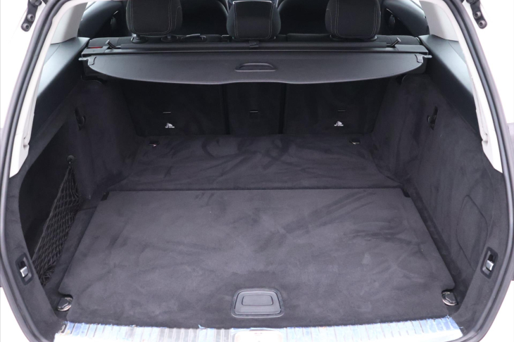 Mercedes-Benz Třídy C 2,1 200 D 100kW Automat Klima