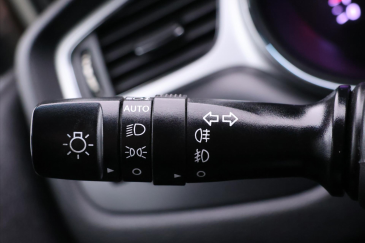 Kia Ceed 1,6 GDI 99kW Exclusive CZ