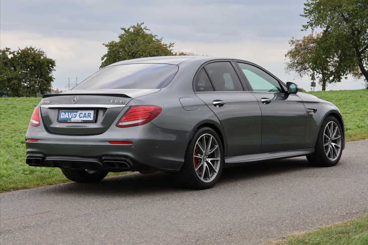 Mercedes-Benz Třídy E 4,0 63S 4MATIC+ 450kW AMG DPH