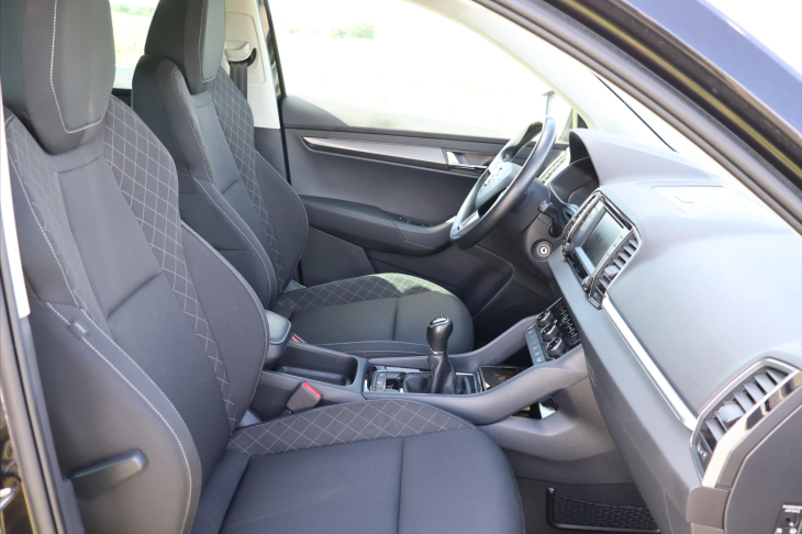 Škoda Karoq 1,0 TSI Soleil LED 1.Majitel