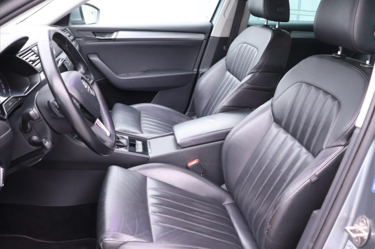 Škoda Superb 2,0 TDI 140kW DSG Style Kůže