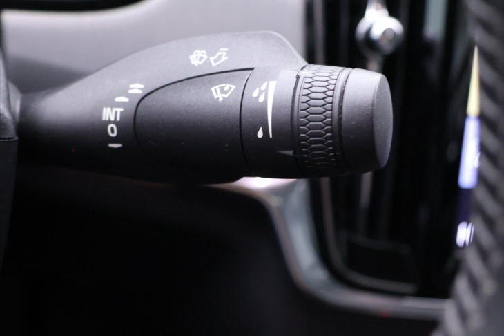 Volvo S90 2,0 D5 177kw AWD Momentum CZ DPH