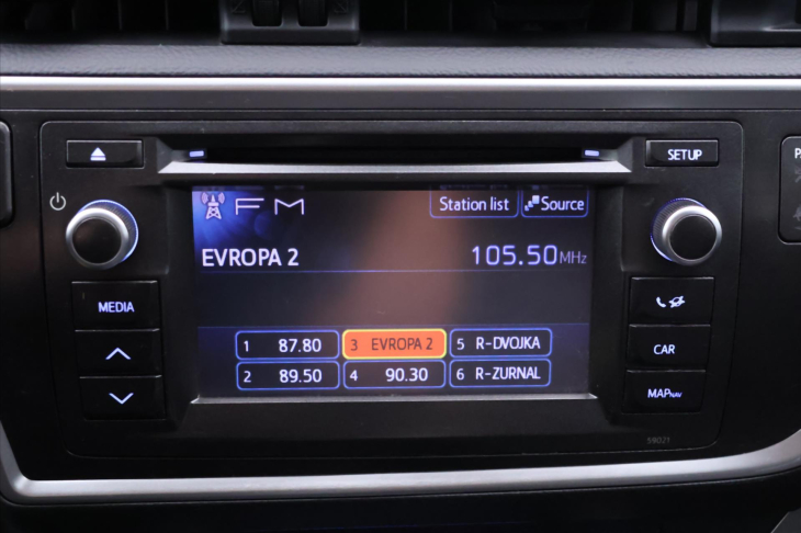 Toyota Auris 1,3 Dual VVT-i 73kW Klima CZ