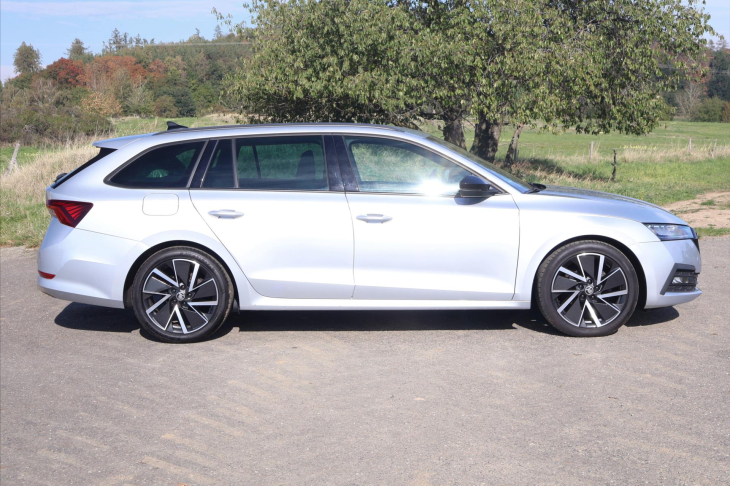 Škoda Octavia 2,0 TDI DSG Style Sport DPH