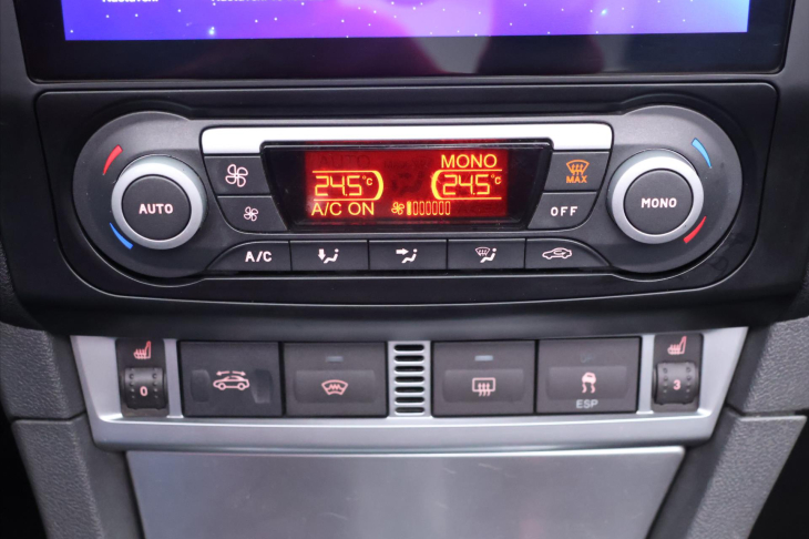 Ford Focus 2,0 i 107kW Titanium Kůže