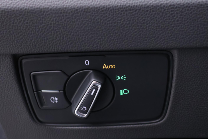 Volkswagen Passat 1,5 TSI 110kW DSG Business CZ