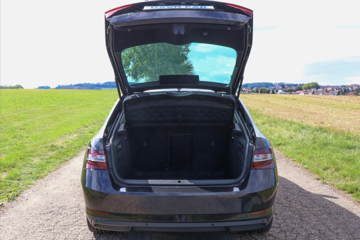 Škoda Superb 2,0 TDI 140kW DSG 4x4 Style CZ