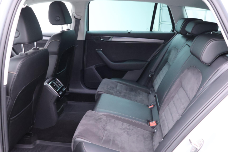 Škoda Superb 2,0 TDI 147kW DSG CZ Scout DPH