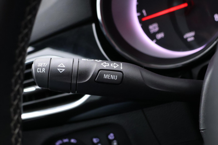 Opel Astra 1,4 T 110kW Aut. Innovation CZ